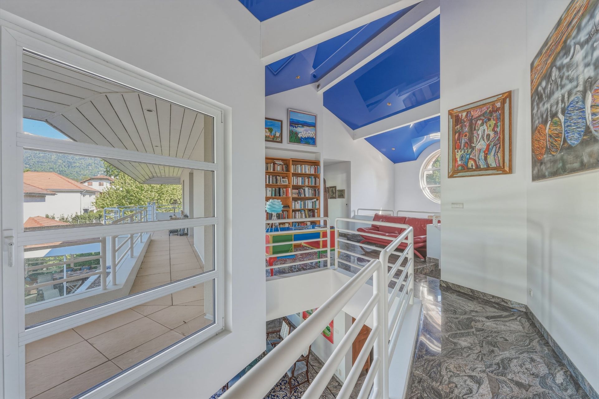 house 8 Rooms for sale on CHEVRY (01170)