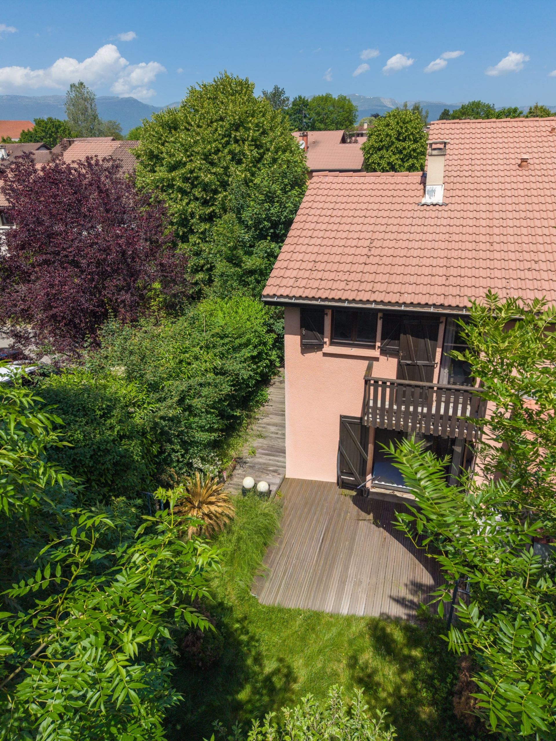house 5 Rooms for sale on FERNEY VOLTAIRE (01210)