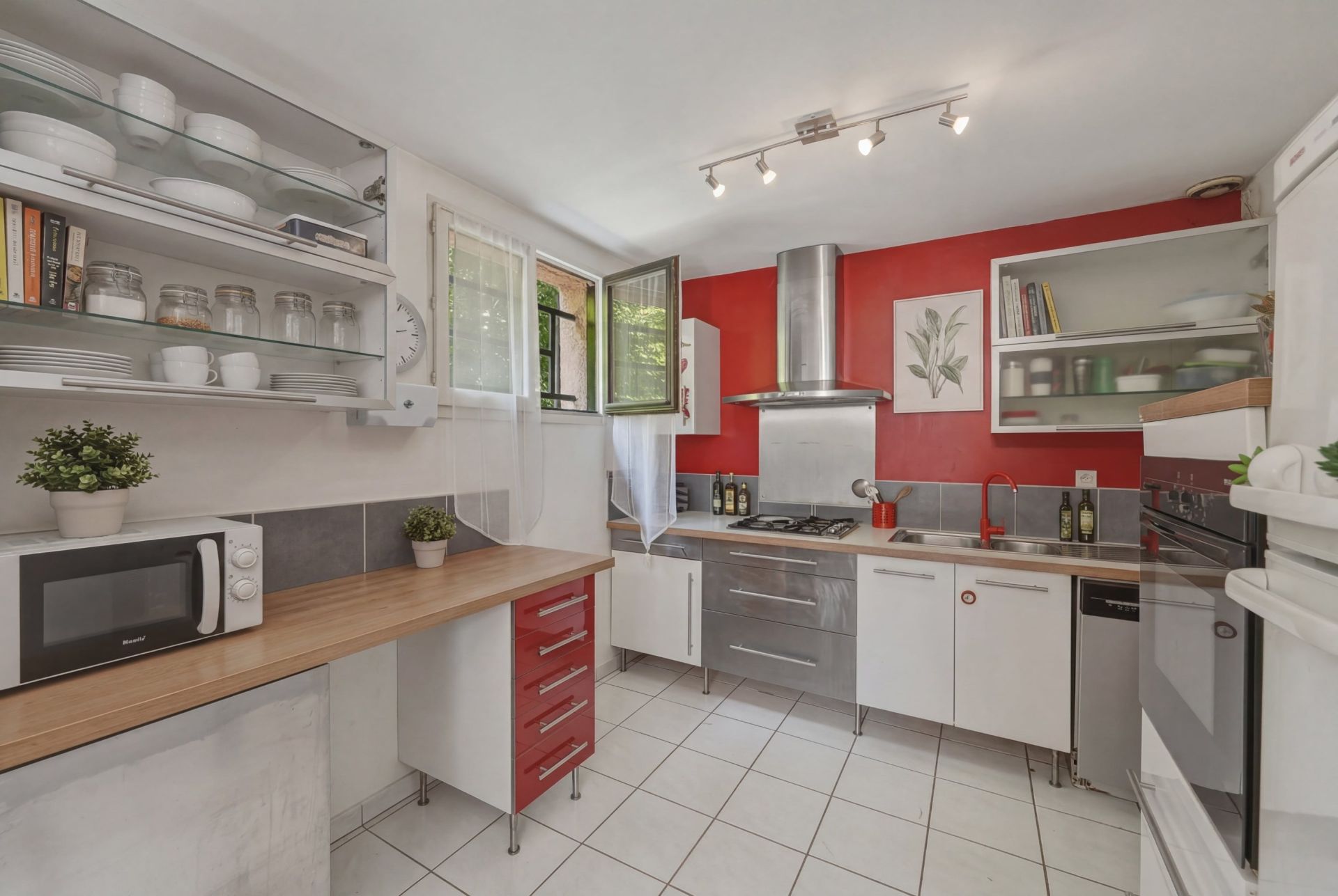 house 5 Rooms for sale on FERNEY VOLTAIRE (01210)