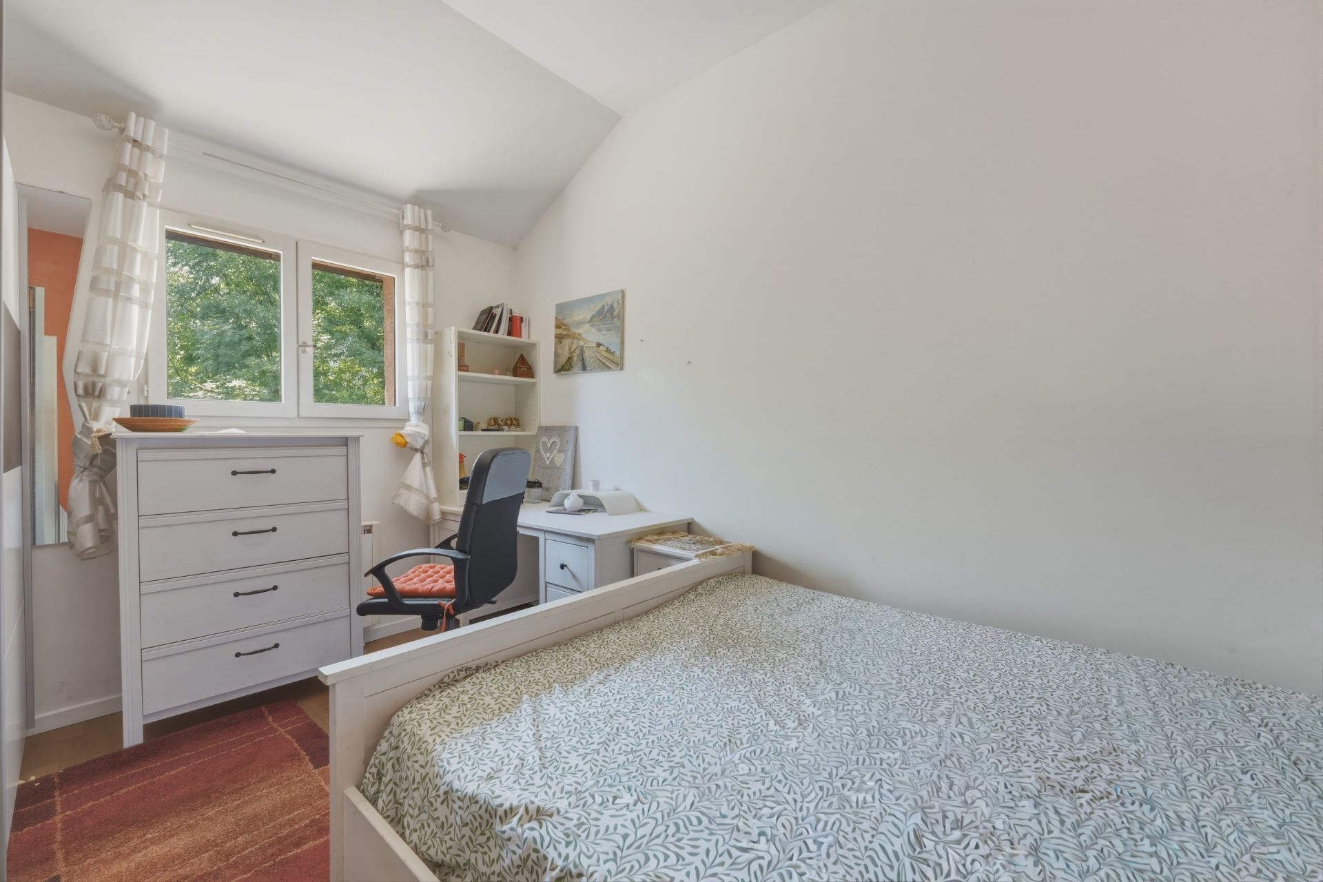 house 5 Rooms for sale on FERNEY VOLTAIRE (01210)