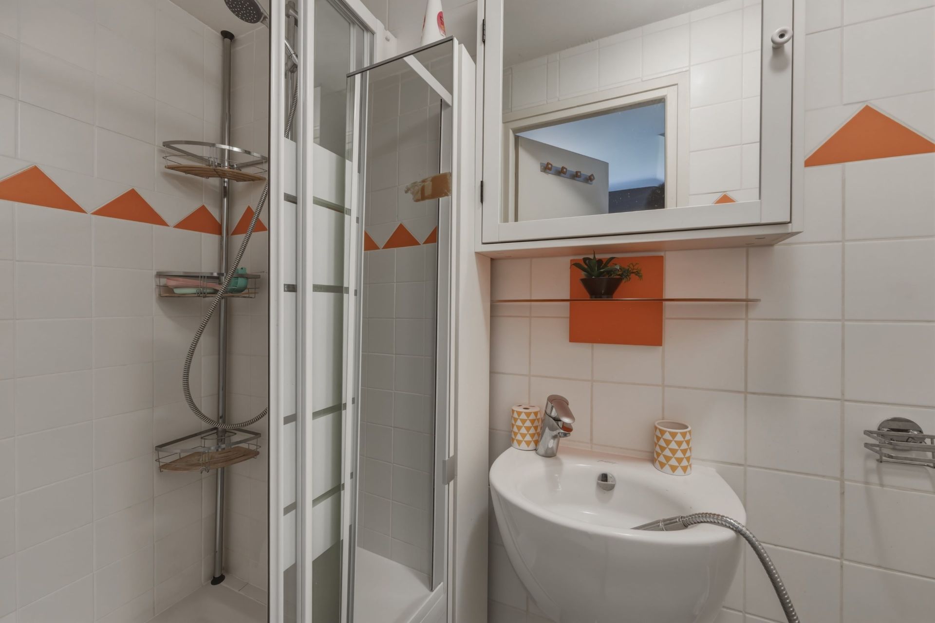 house 5 Rooms for sale on FERNEY VOLTAIRE (01210)