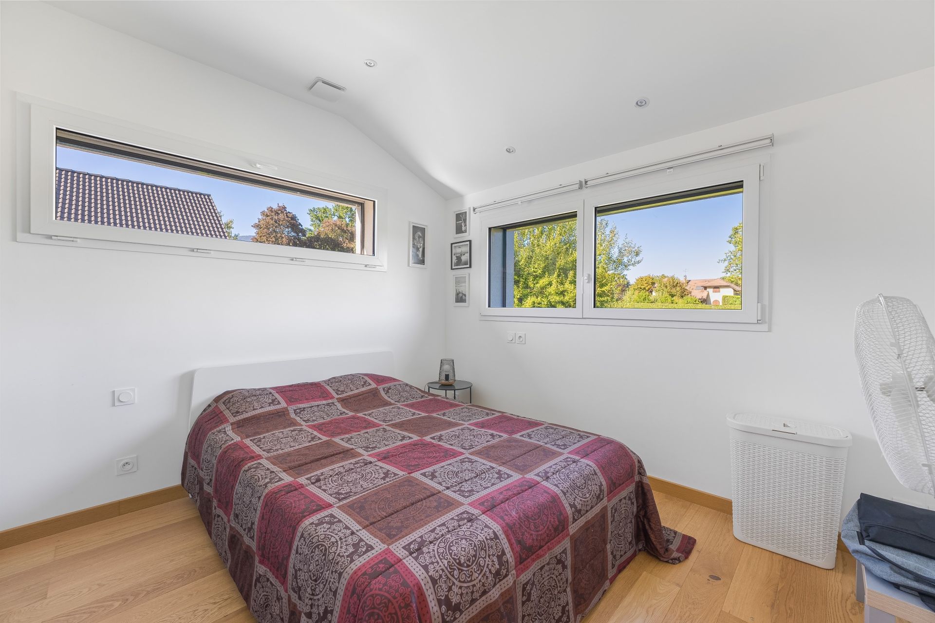 house 7 Rooms for sale on DIVONNE LES BAINS (01220)