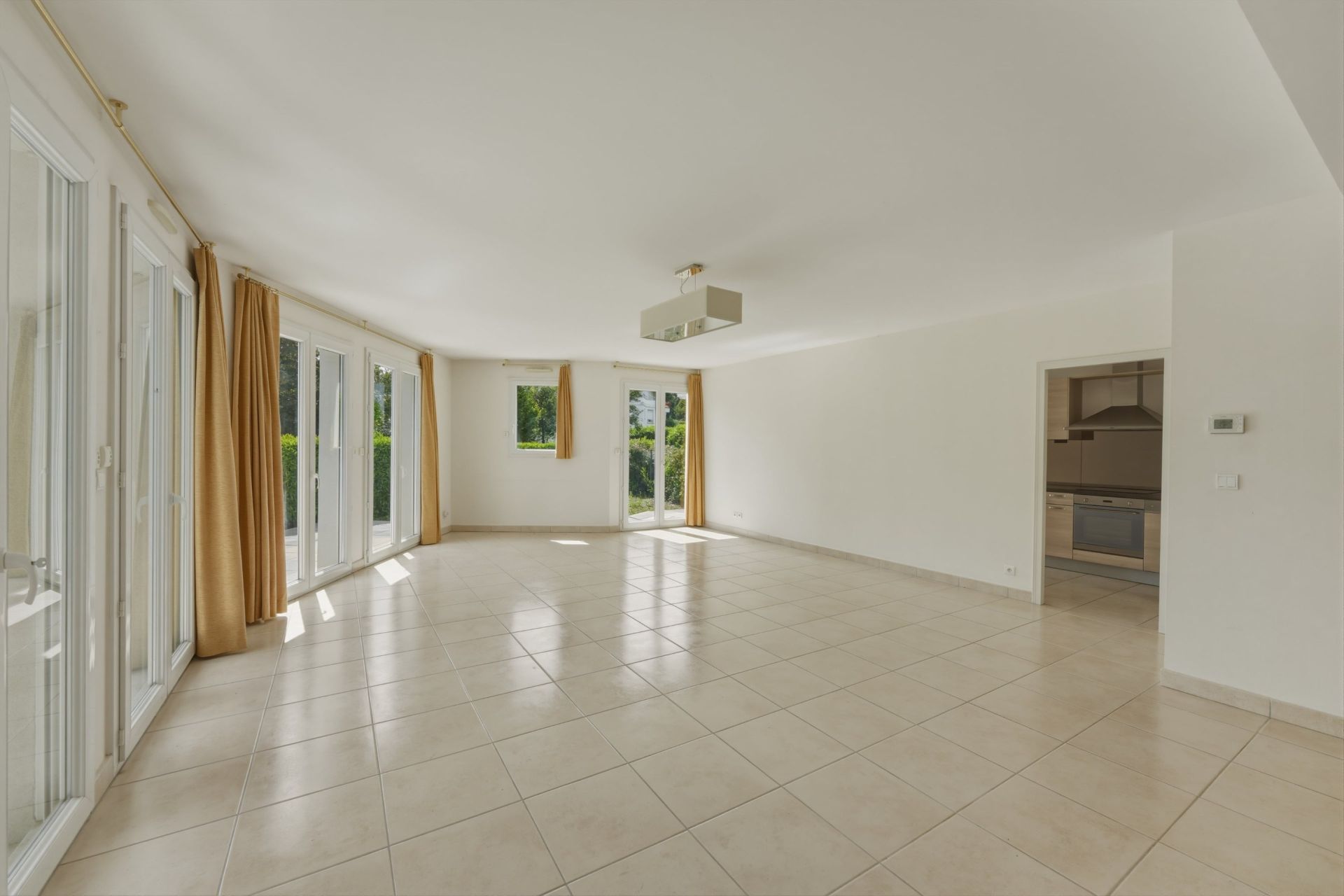 apartment 3 Rooms for sale on DIVONNE LES BAINS (01220)