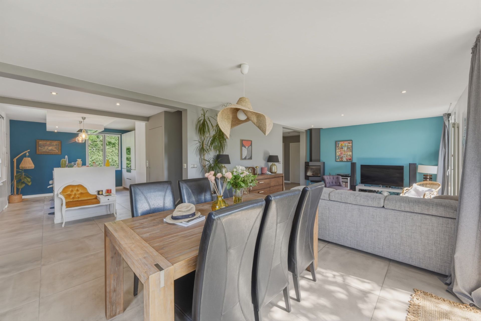 house 9 Rooms for sale on DIVONNE LES BAINS (01220)