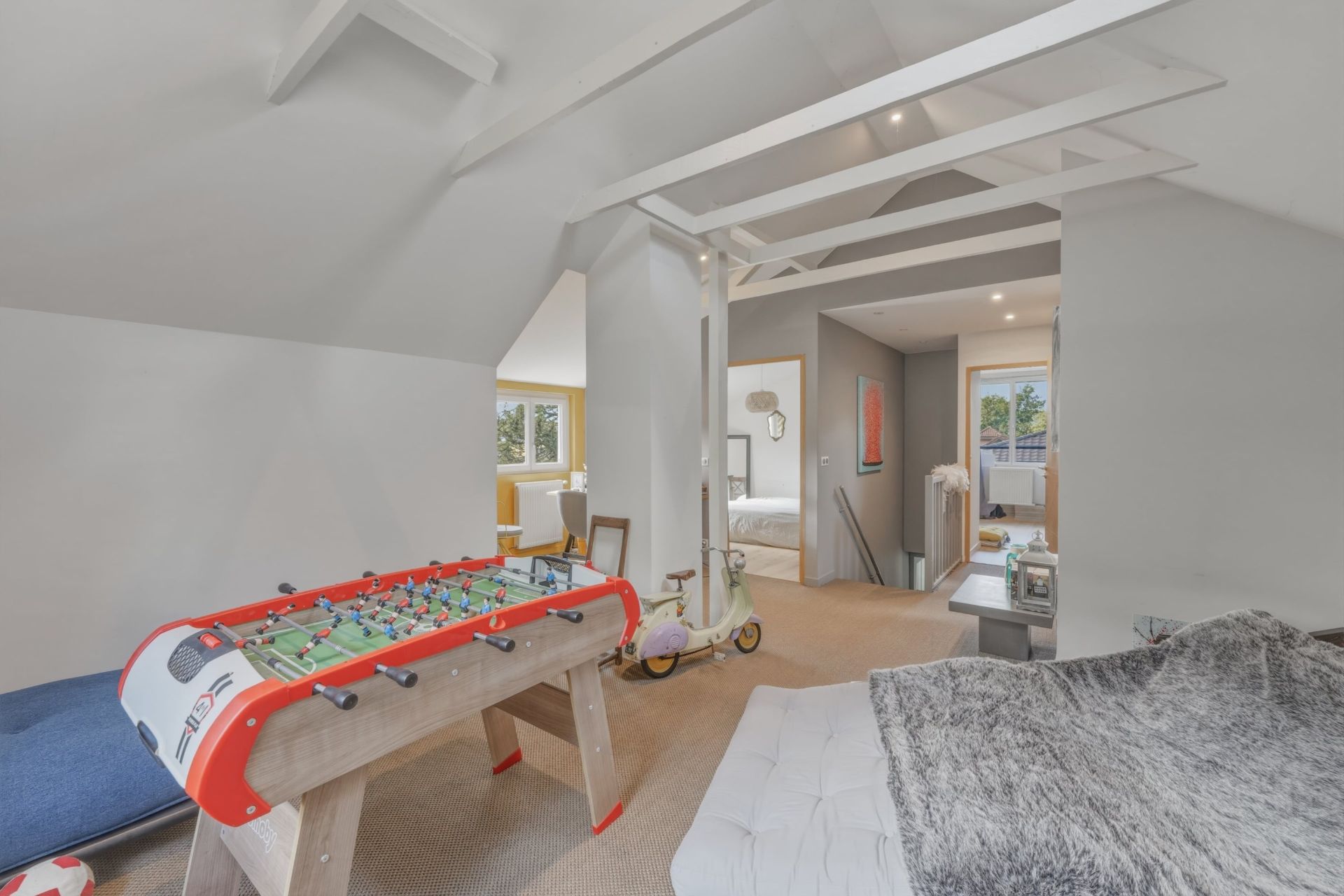 house 9 Rooms for sale on DIVONNE LES BAINS (01220)