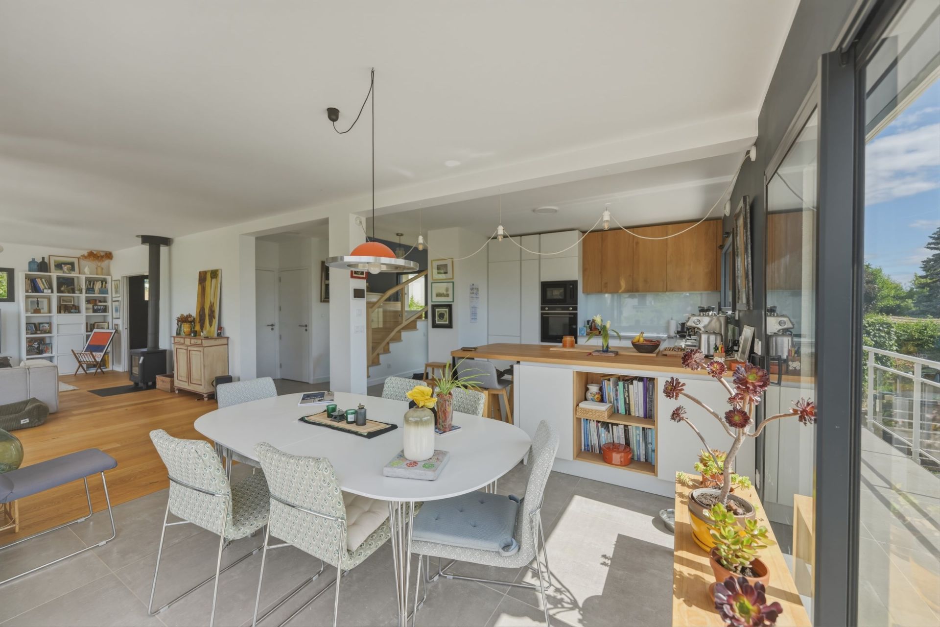 house 7 Rooms for sale on DIVONNE LES BAINS (01220)