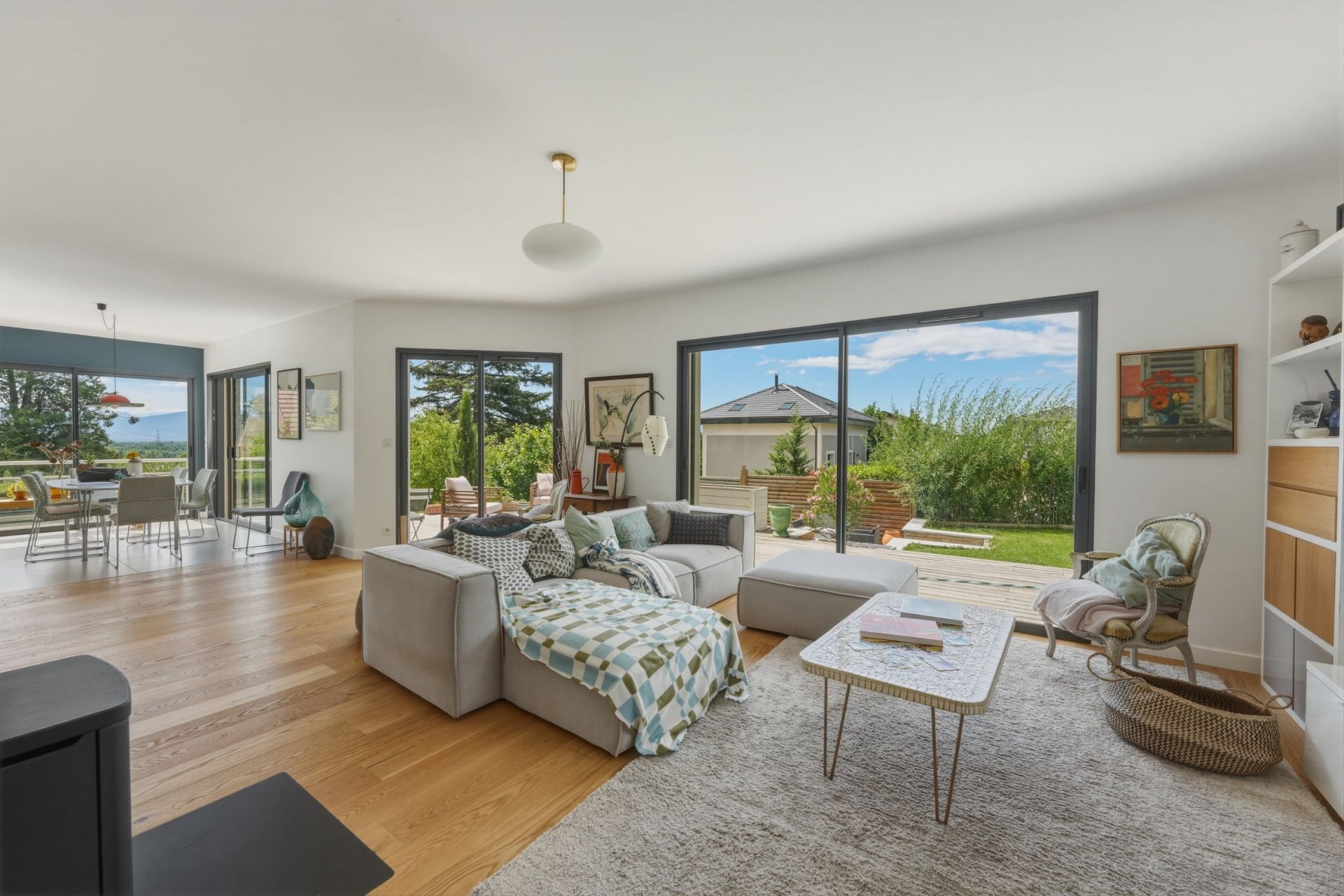 house 7 Rooms for sale on DIVONNE LES BAINS (01220)