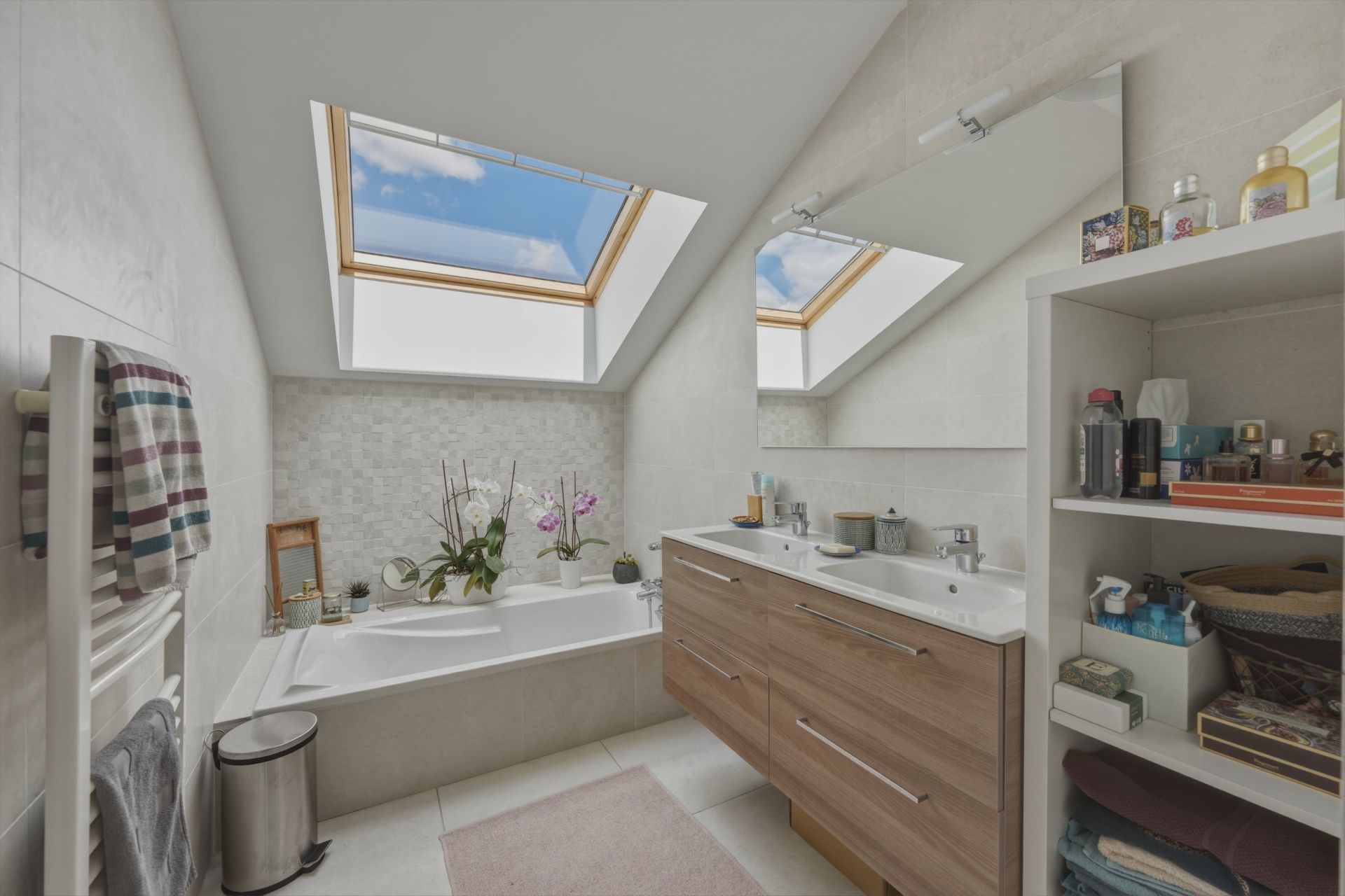 house 7 Rooms for sale on DIVONNE LES BAINS (01220)