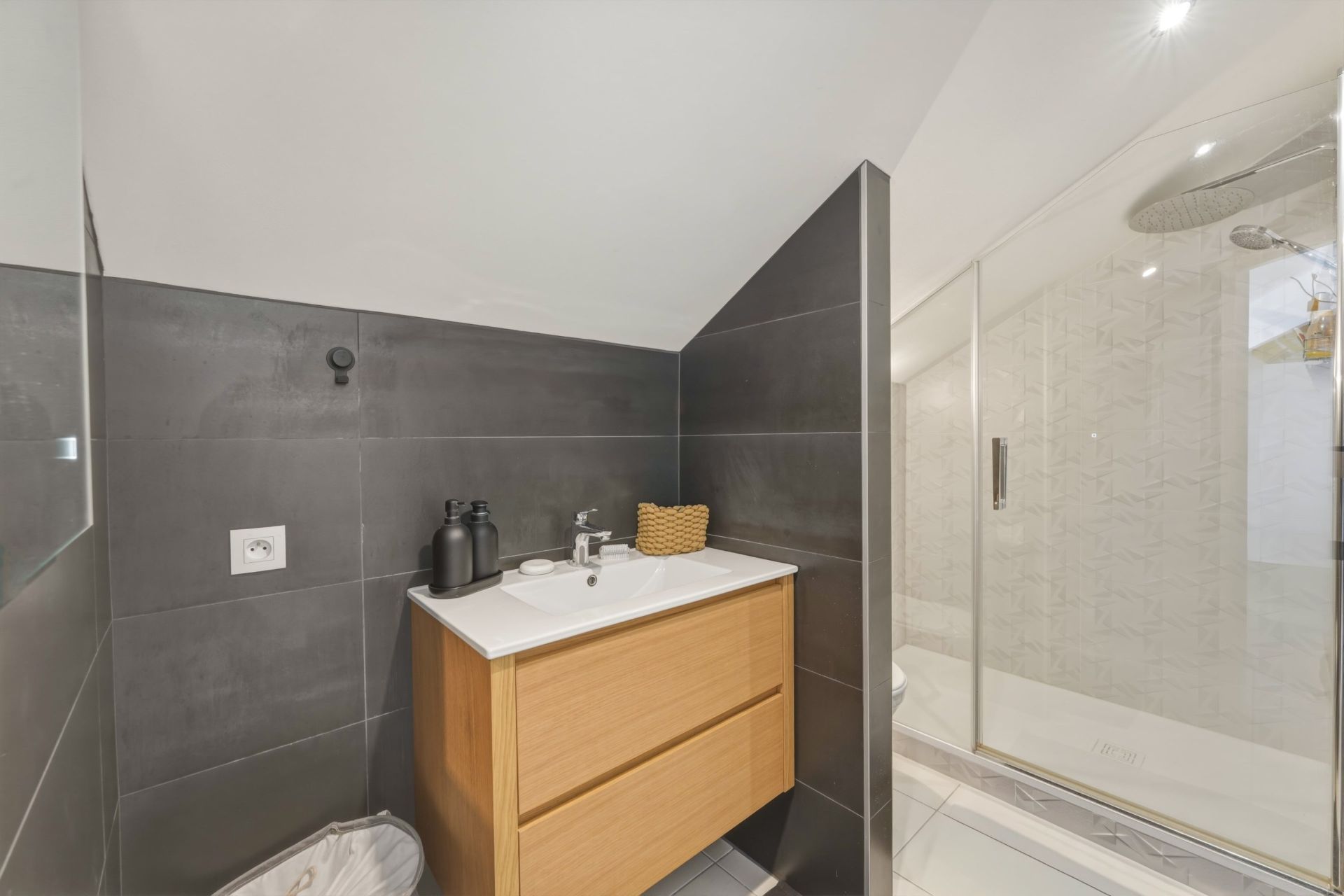 appartement 5 Pièces en vente sur DIVONNE LES BAINS (01220)