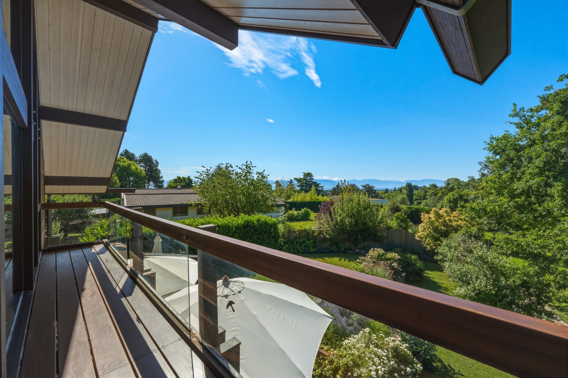 house 10 Rooms for sale on DIVONNE LES BAINS (01220)