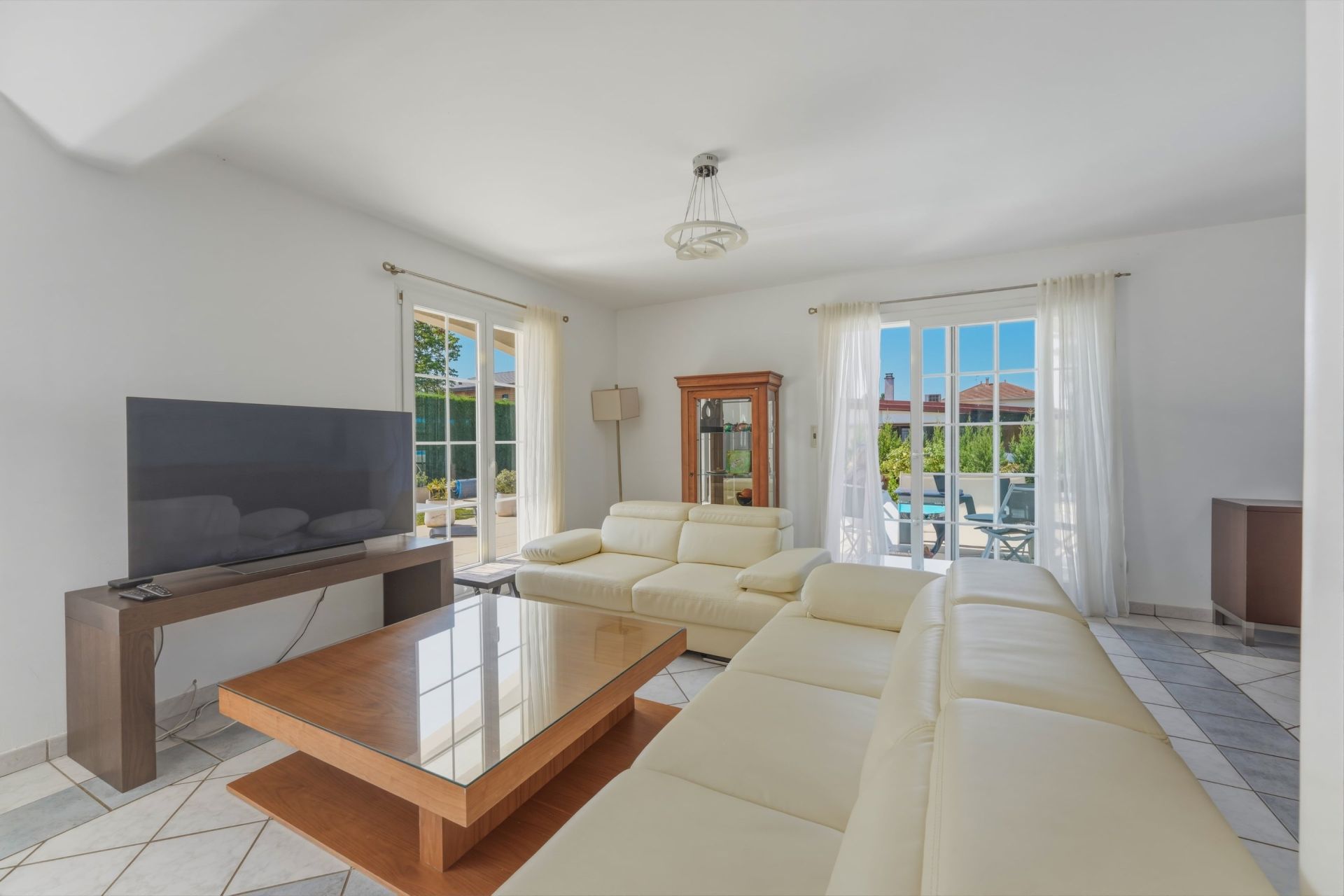 house 5 Rooms for sale on ST GENIS POUILLY (01630)