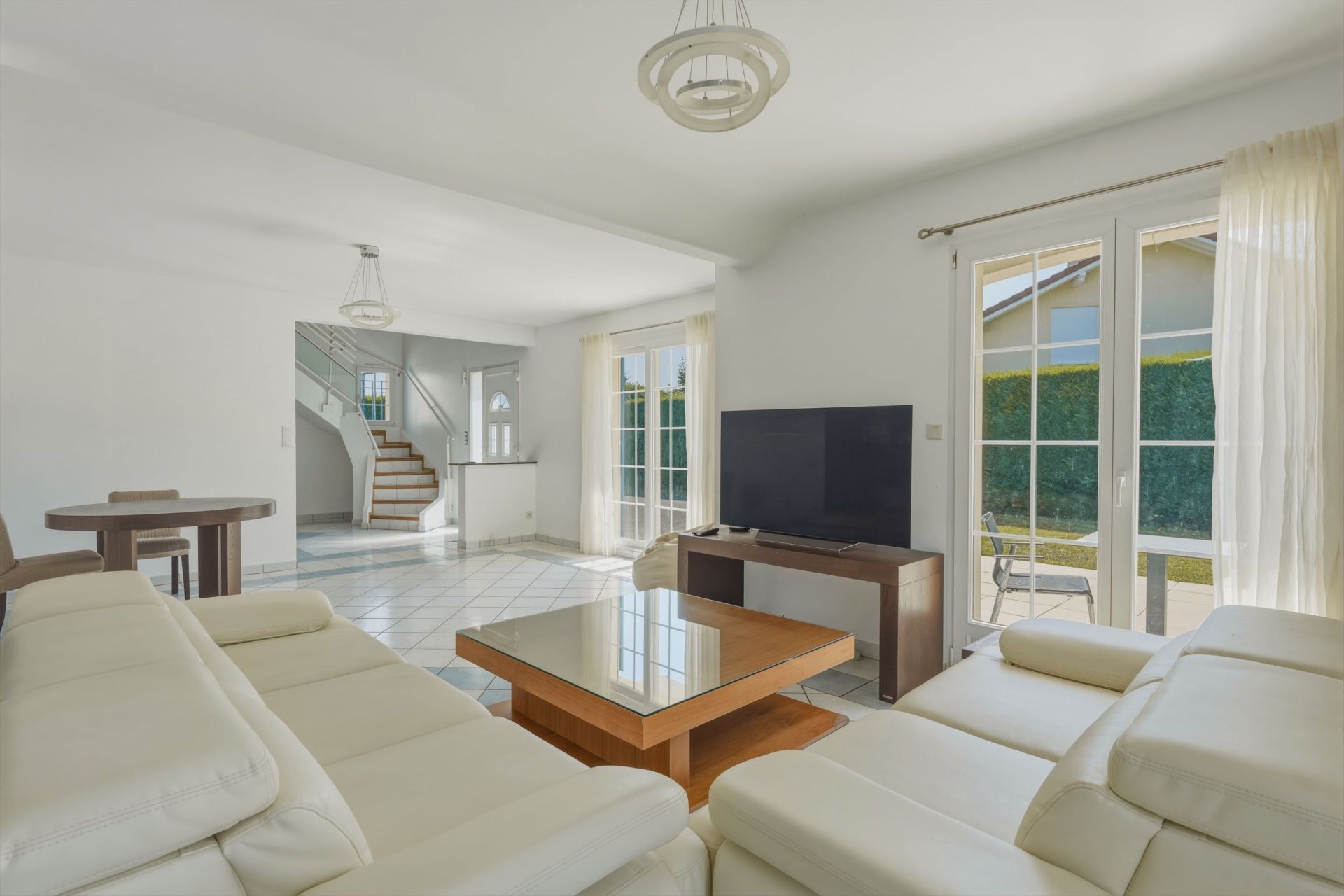 house 5 Rooms for sale on ST GENIS POUILLY (01630)