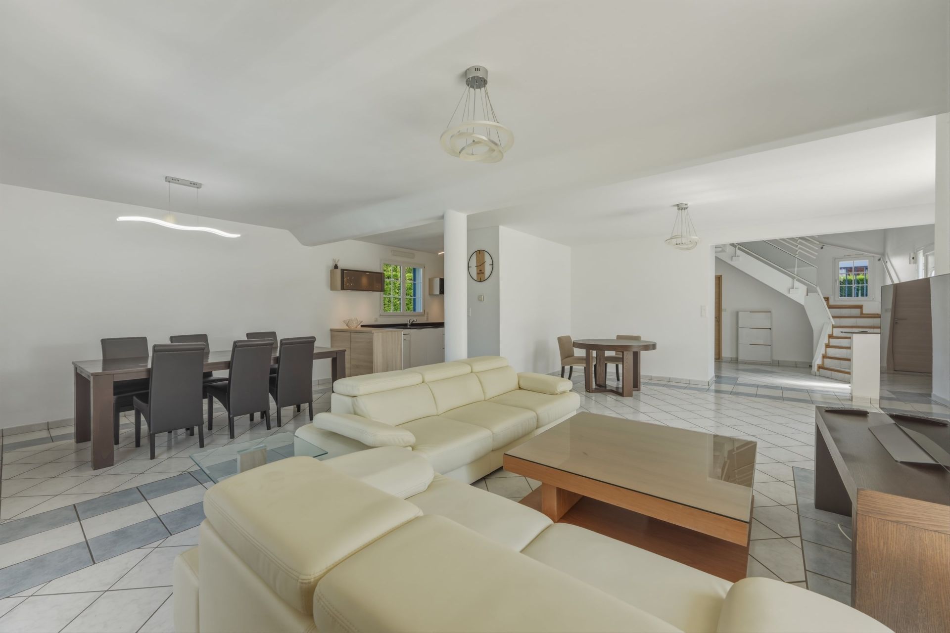 house 5 Rooms for sale on ST GENIS POUILLY (01630)
