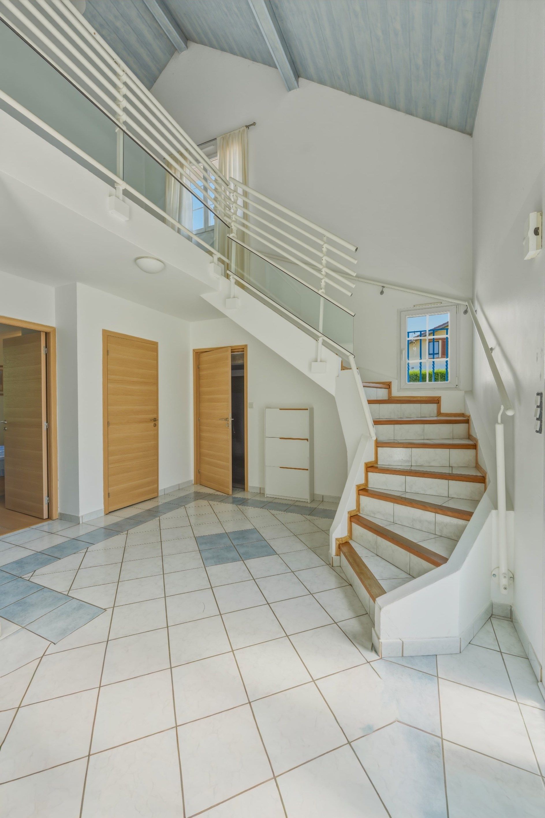 house 5 Rooms for sale on ST GENIS POUILLY (01630)