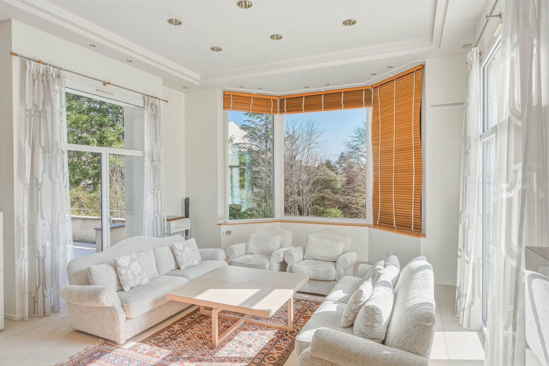 maison 12 Pièces en vente sur DIVONNE LES BAINS (01220)
