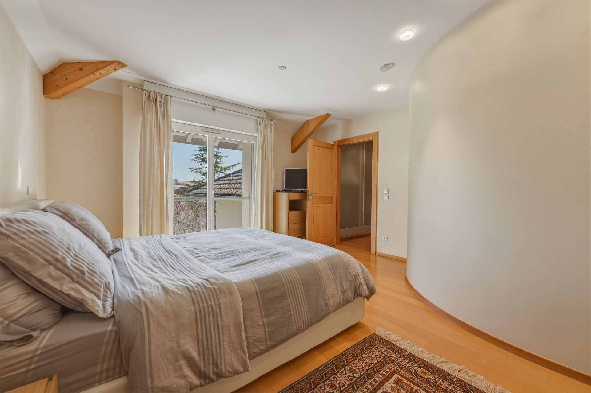 maison 12 Pièces en vente sur DIVONNE LES BAINS (01220)
