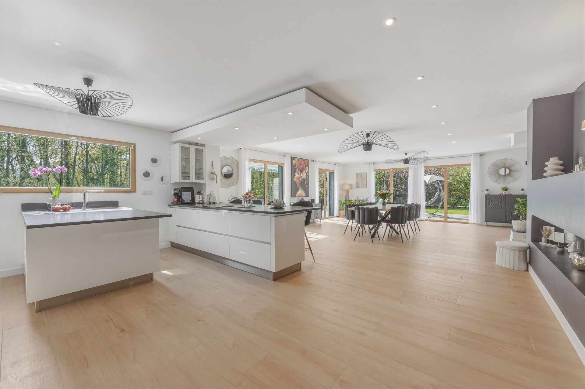 house 6 Rooms for sale on DIVONNE LES BAINS (01220)