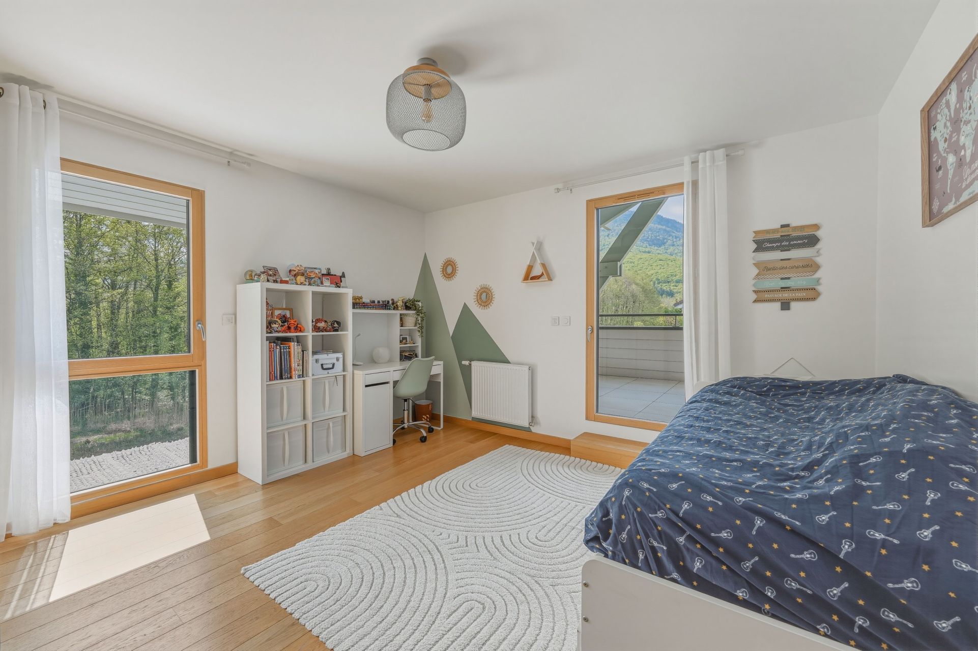 house 6 Rooms for sale on DIVONNE LES BAINS (01220)