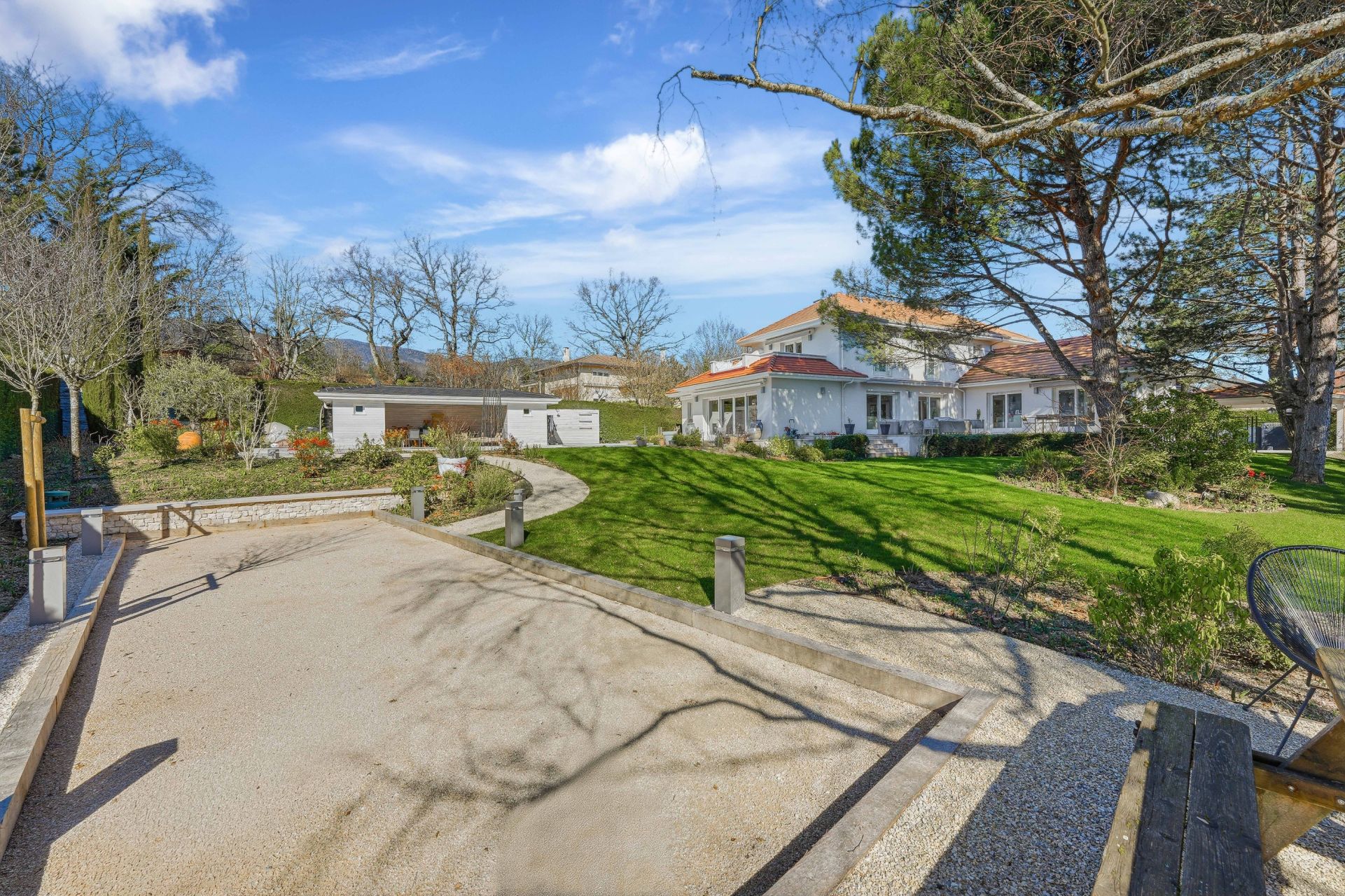 maison 9 Pièces en vente sur DIVONNE LES BAINS (01220)
