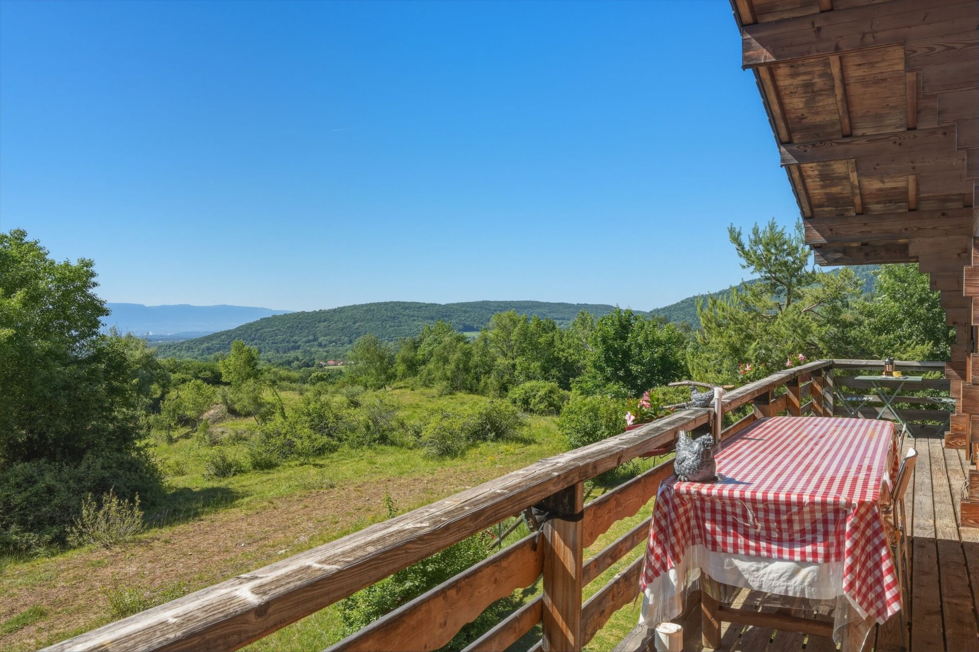 house 4 Rooms for sale on DIVONNE LES BAINS (01220)