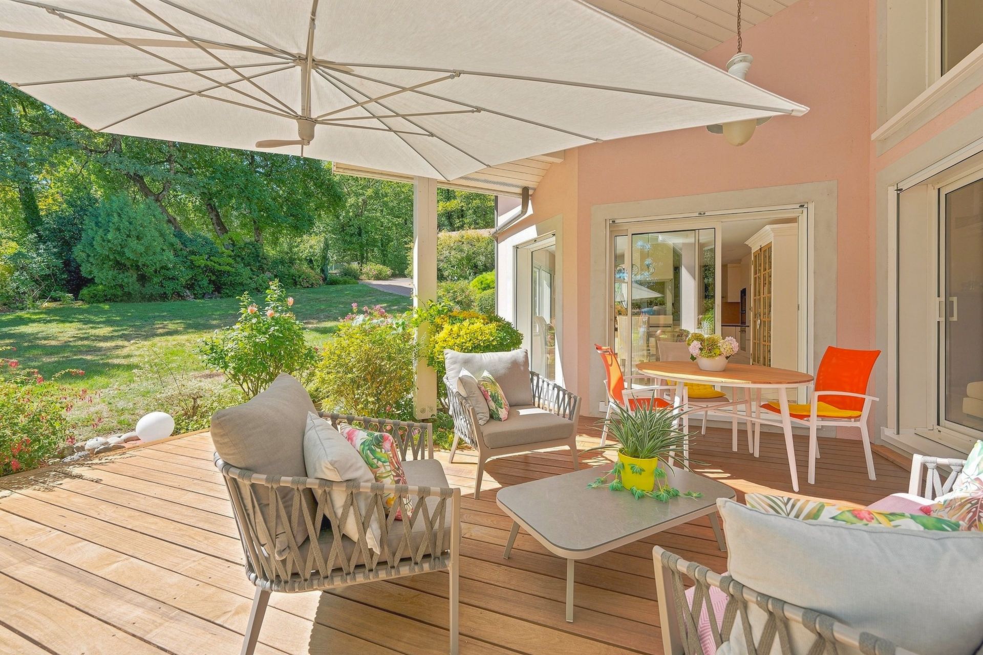 house 5 Rooms for sale on ECHENEVEX (01170)