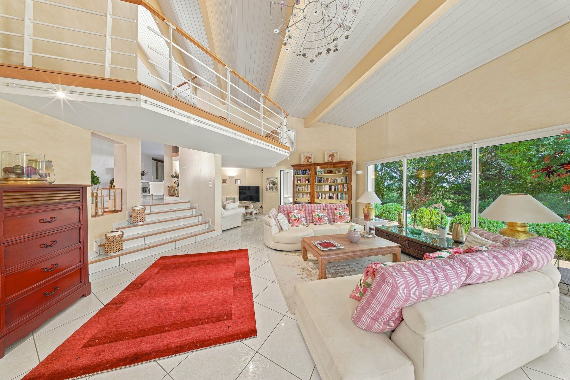 house 5 Rooms for sale on ECHENEVEX (01170)