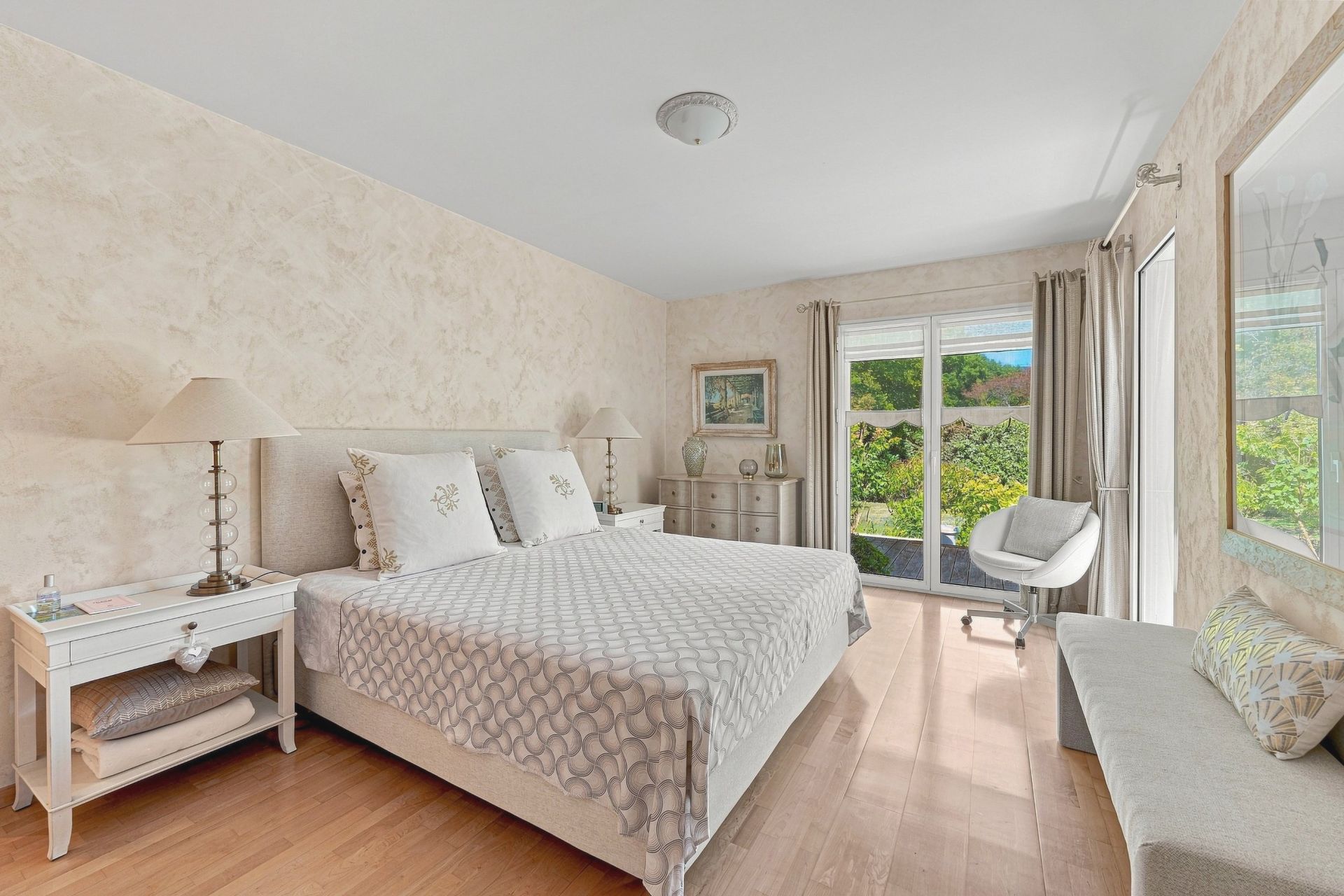 house 5 Rooms for sale on ECHENEVEX (01170)