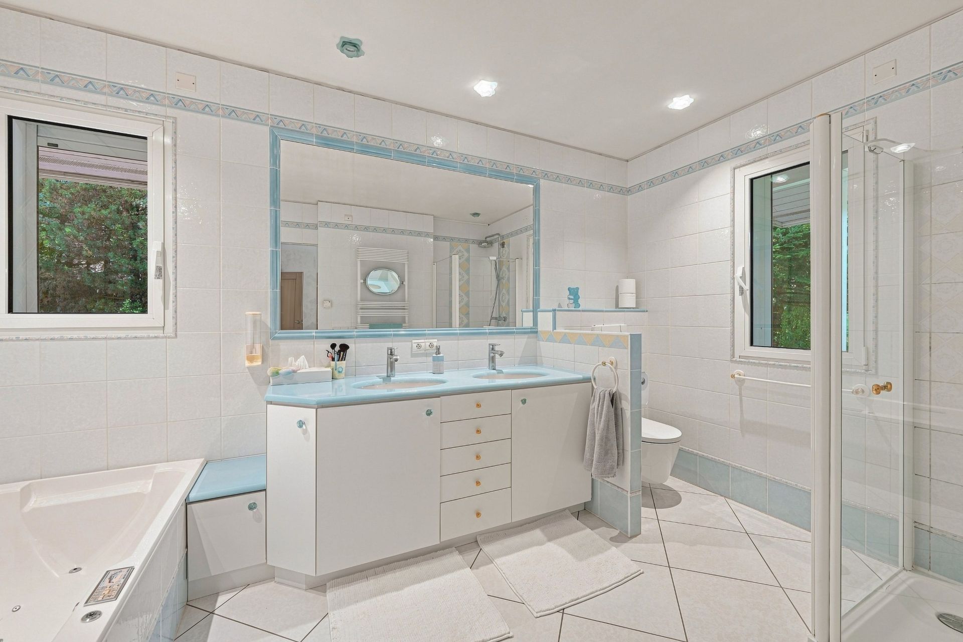 house 5 Rooms for sale on ECHENEVEX (01170)