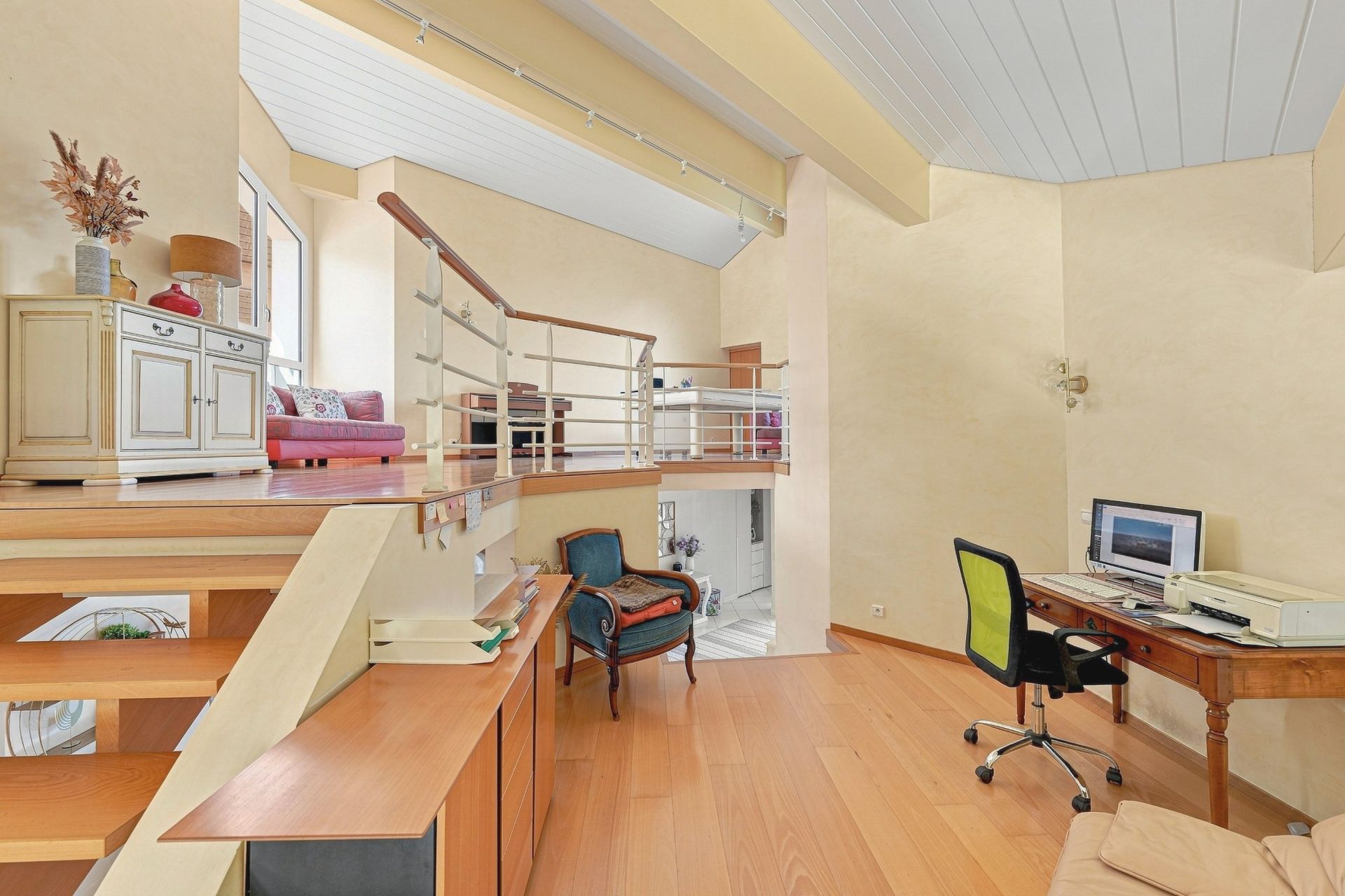 house 5 Rooms for sale on ECHENEVEX (01170)