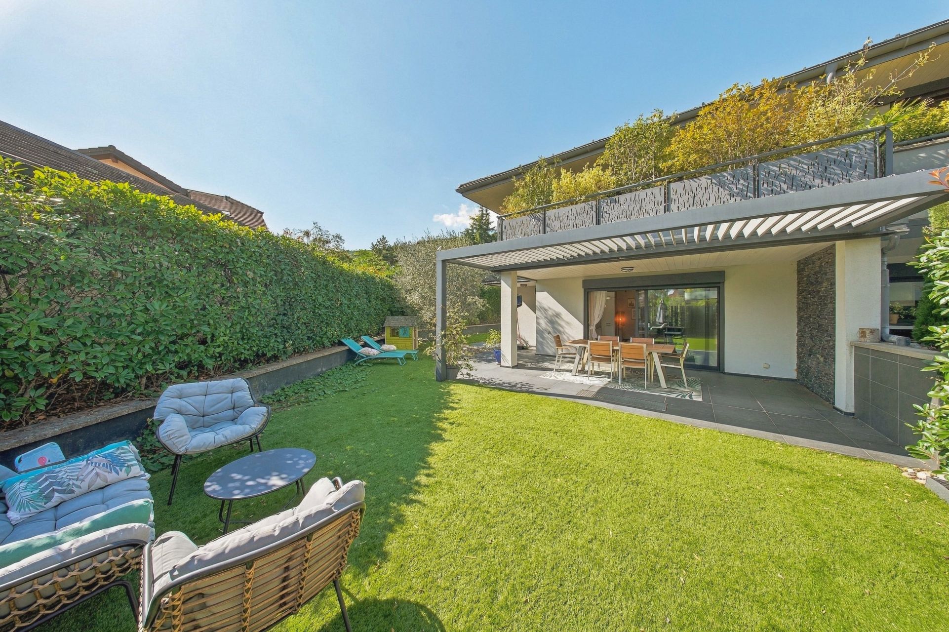 apartment 5 Rooms for sale on DIVONNE LES BAINS (01220)