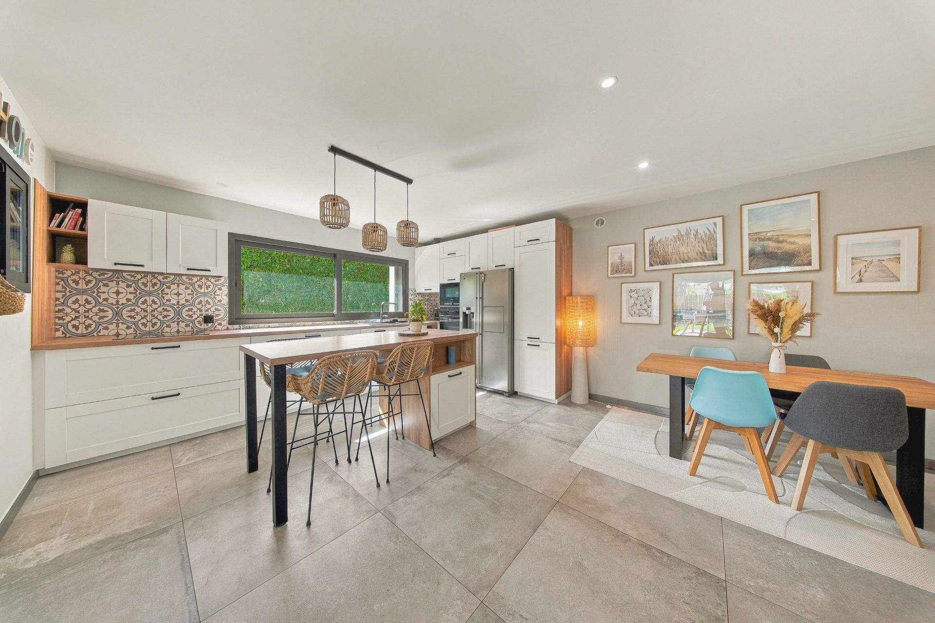 apartment 5 Rooms for sale on DIVONNE LES BAINS (01220)