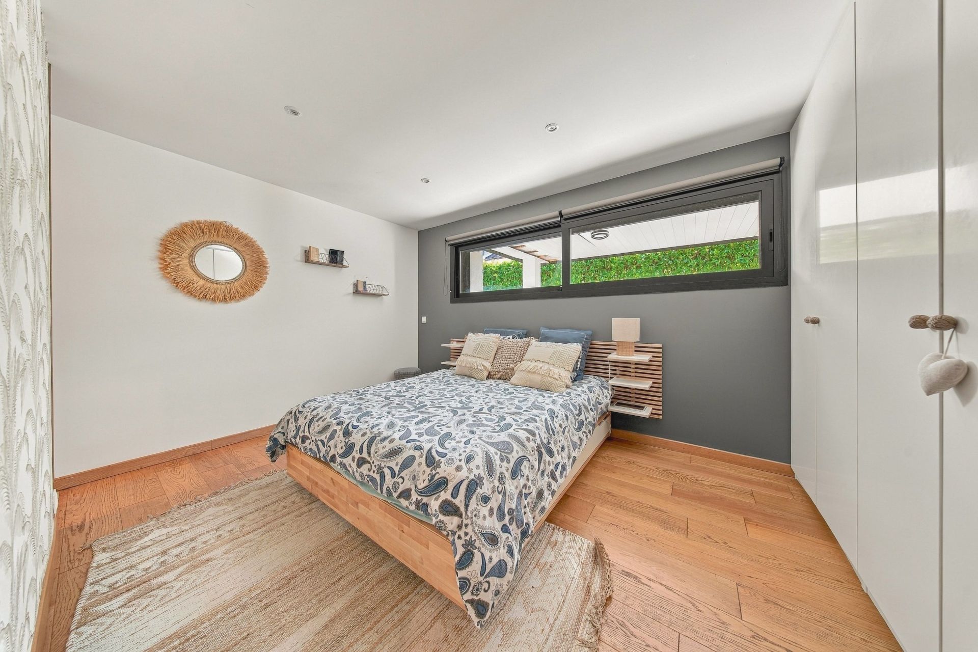 apartment 5 Rooms for sale on DIVONNE LES BAINS (01220)