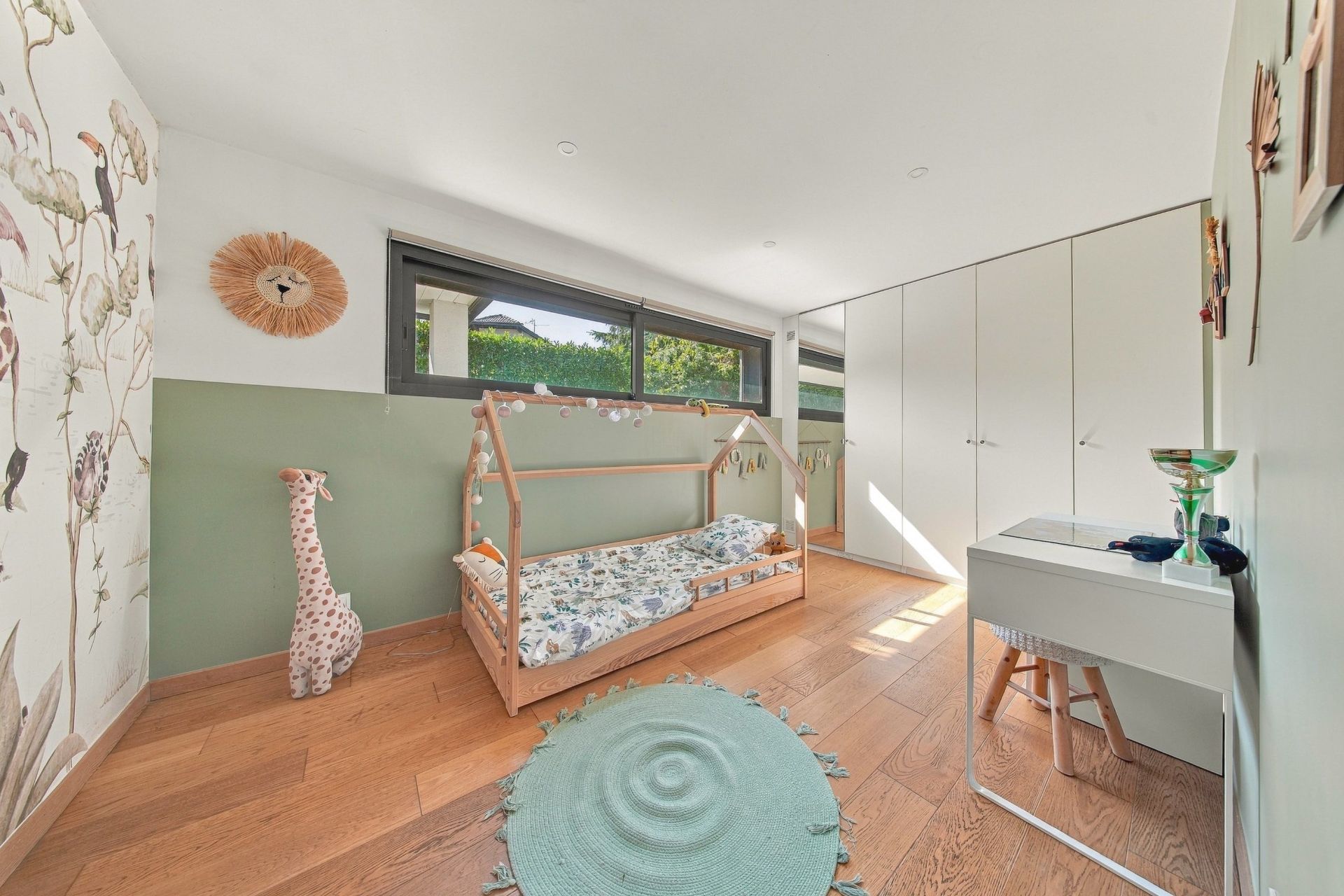 apartment 5 Rooms for sale on DIVONNE LES BAINS (01220)