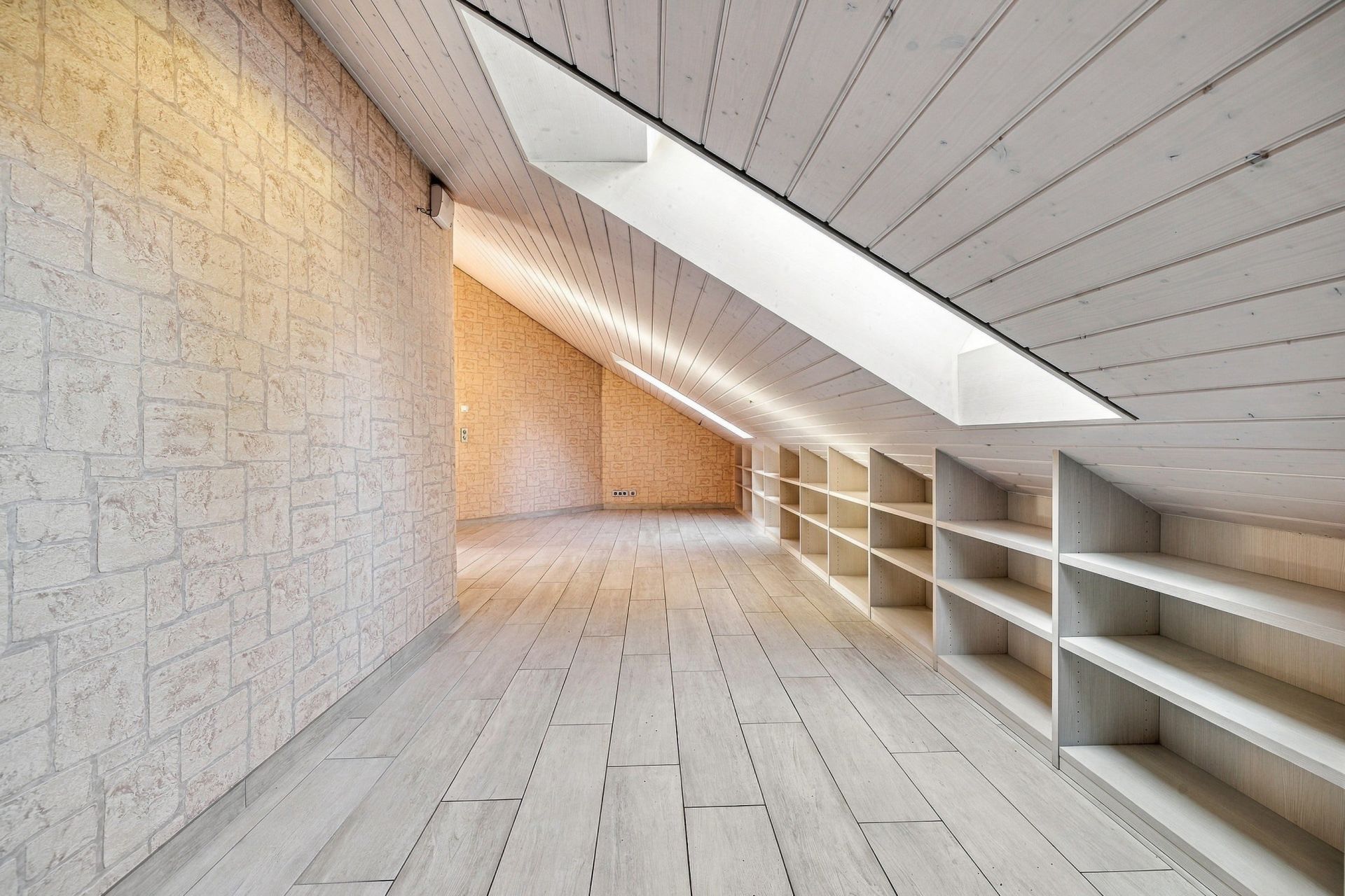 maison d'architecte 20 Pièces en vente sur GEX (01170)