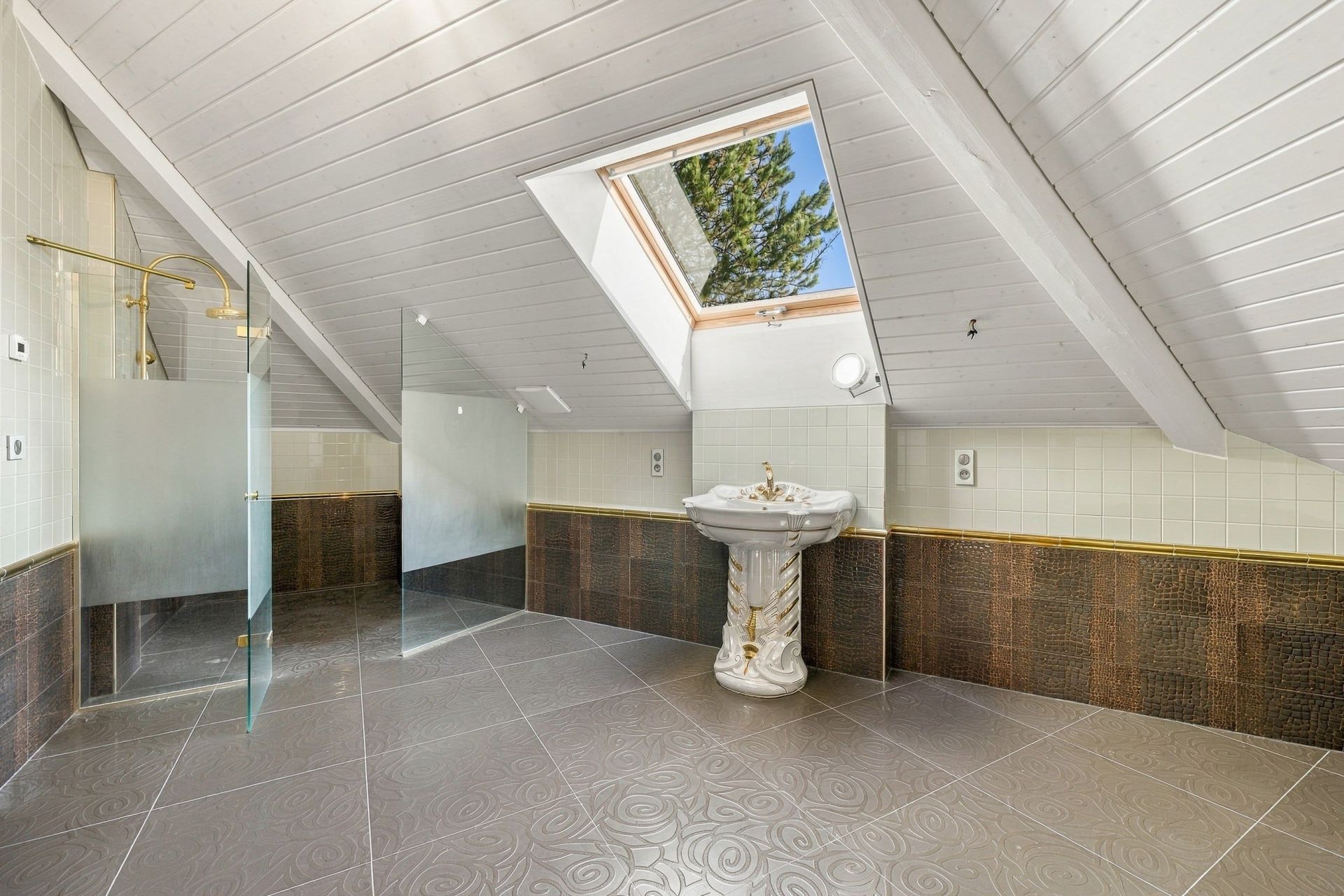 maison d'architecte 20 Pièces en vente sur GEX (01170)