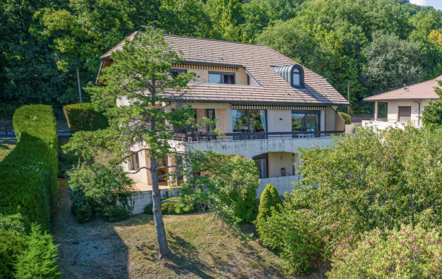 Vente Maison Divonne-les-Bains 9&nbsp;Pièces 320&nbsp;m²