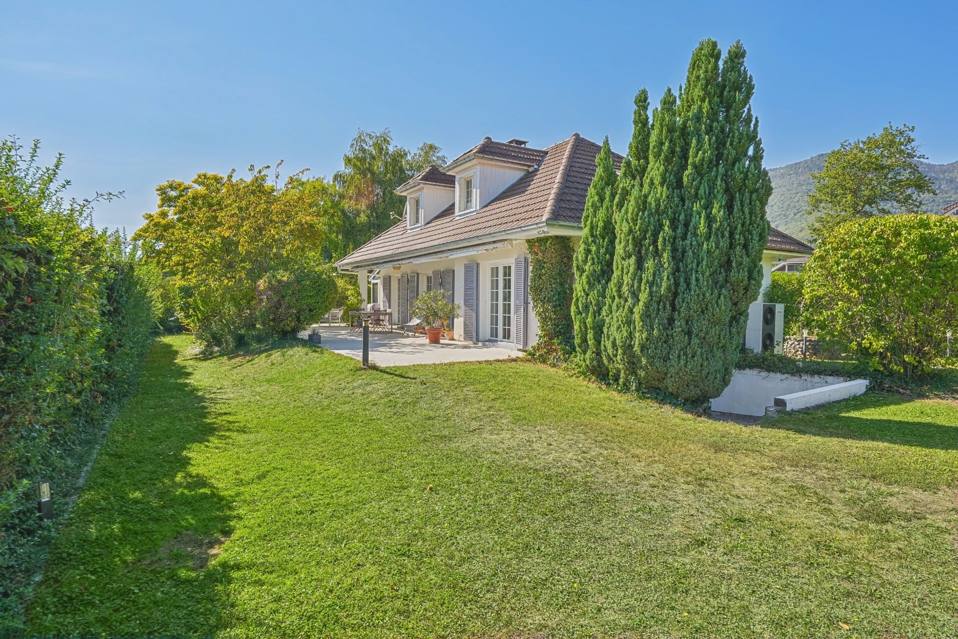 maison 8 Pièces en vente sur DIVONNE LES BAINS (01220)