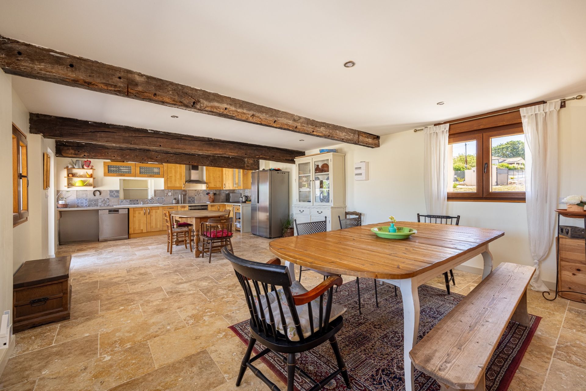 house 19 Rooms for sale on ST AMOUR BELLEVUE (71570)