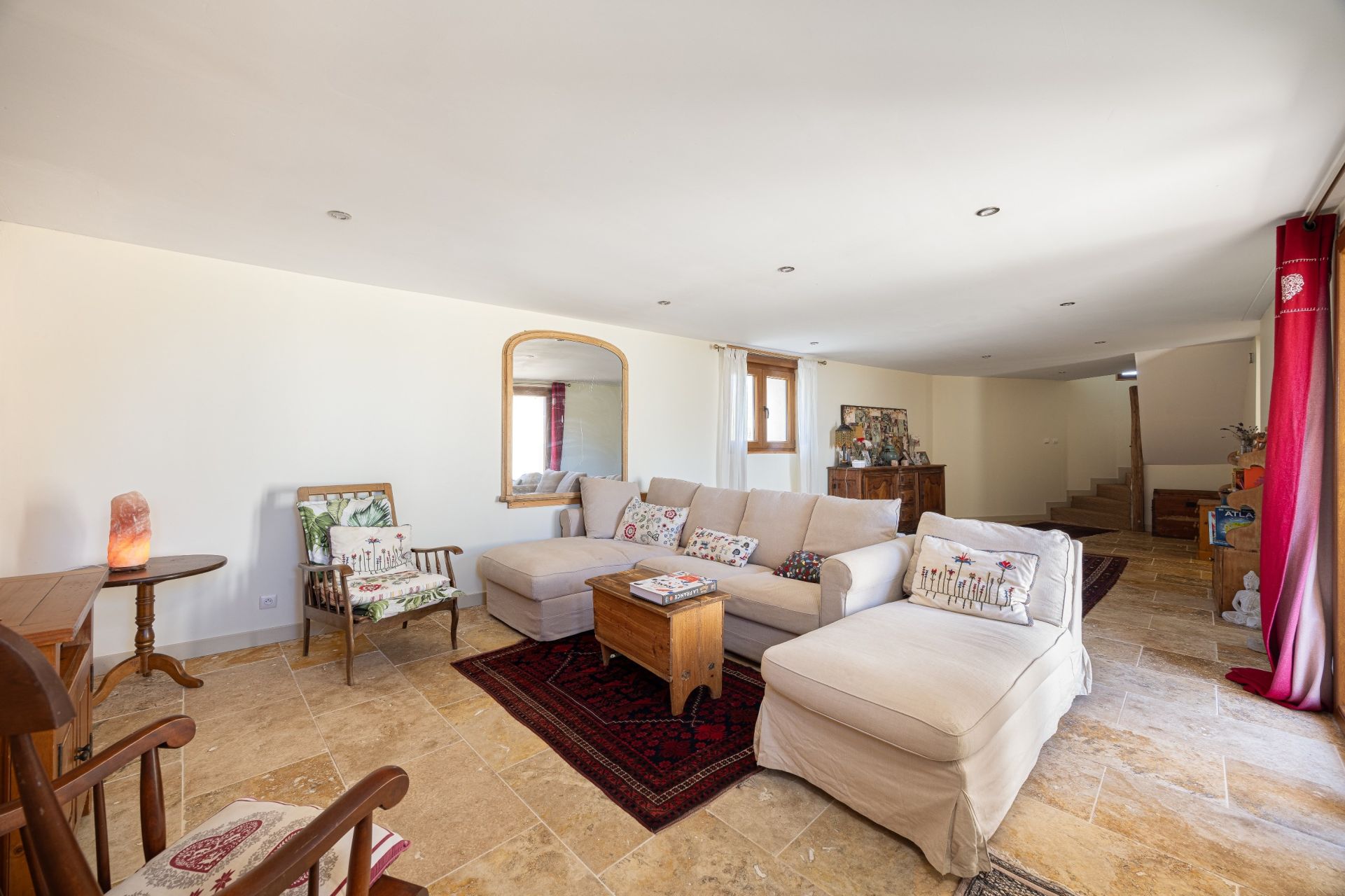 house 19 Rooms for sale on ST AMOUR BELLEVUE (71570)