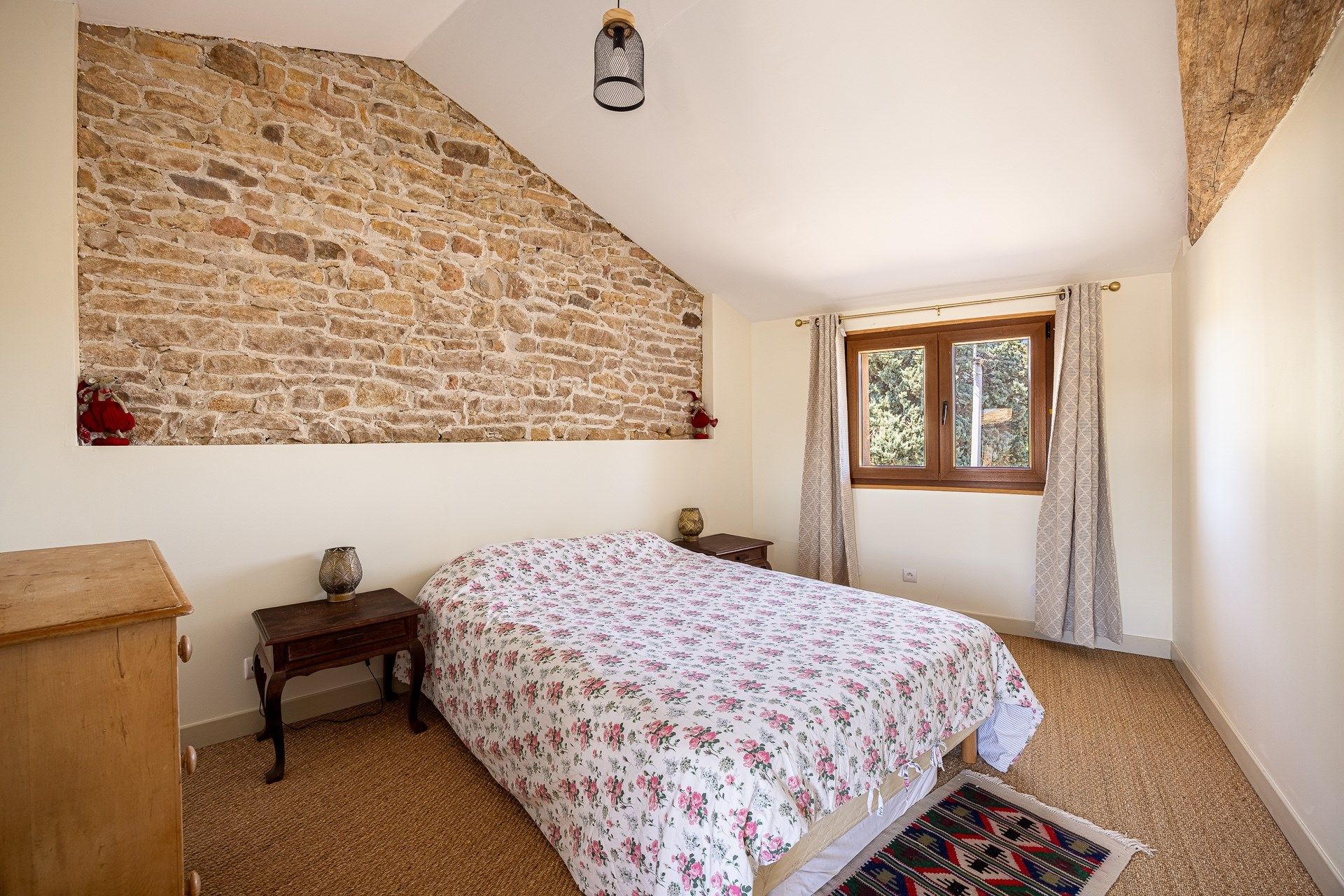 house 19 Rooms for sale on ST AMOUR BELLEVUE (71570)