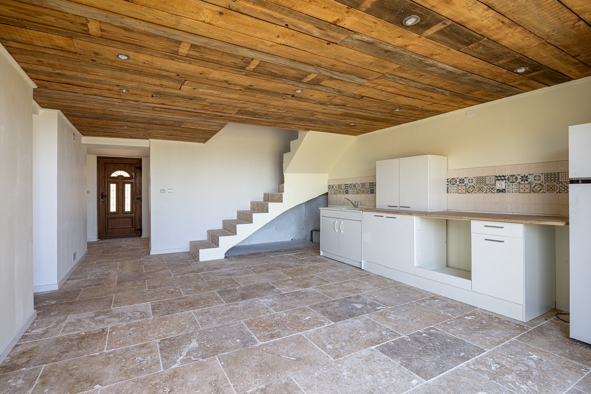 house 19 Rooms for sale on ST AMOUR BELLEVUE (71570)