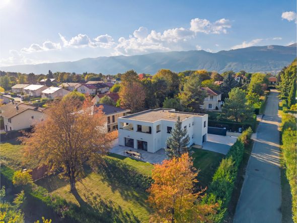 Vente Maison Prévessin-Moëns 8&nbsp;Pièces 323&nbsp;m²
